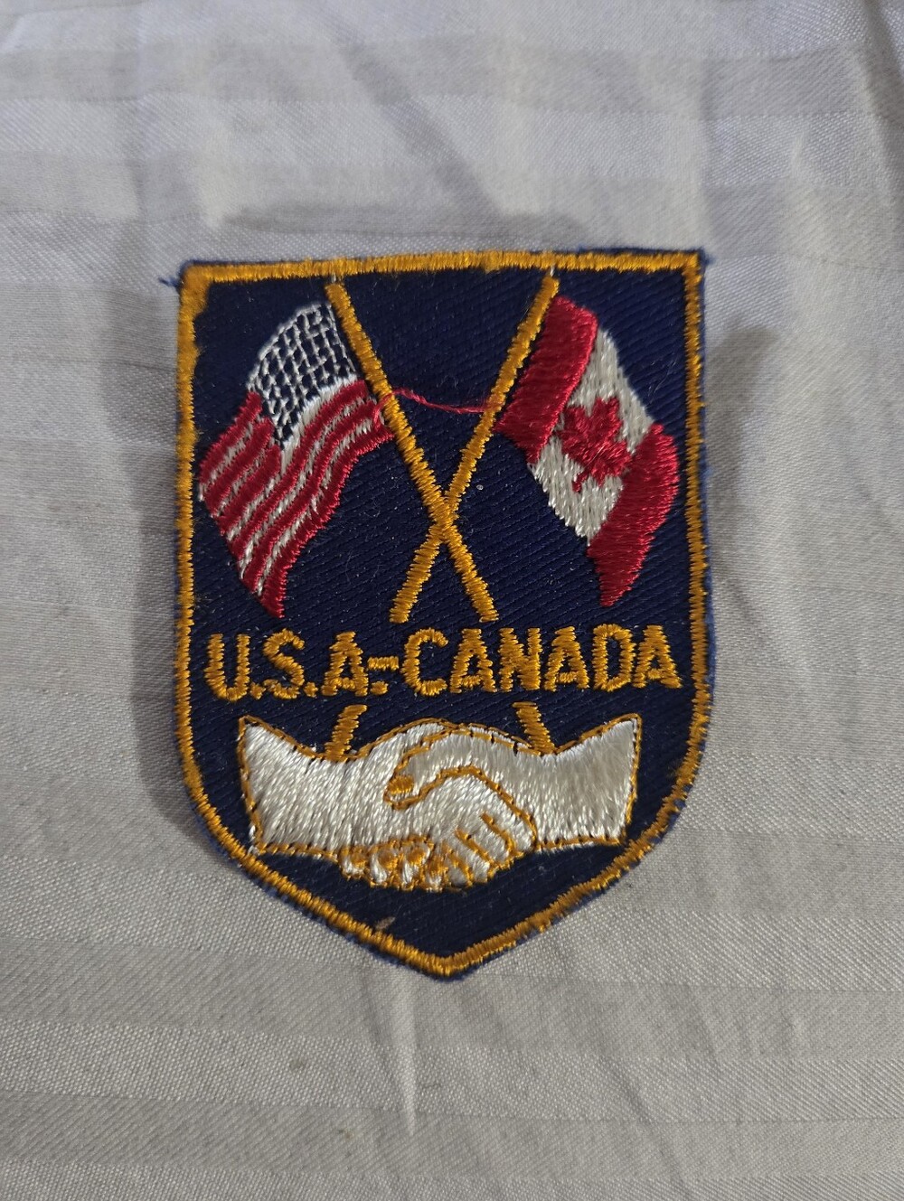 Vintage USA Canada Flags Shaking Hands Jacket Patch Friends Travel Souvenir